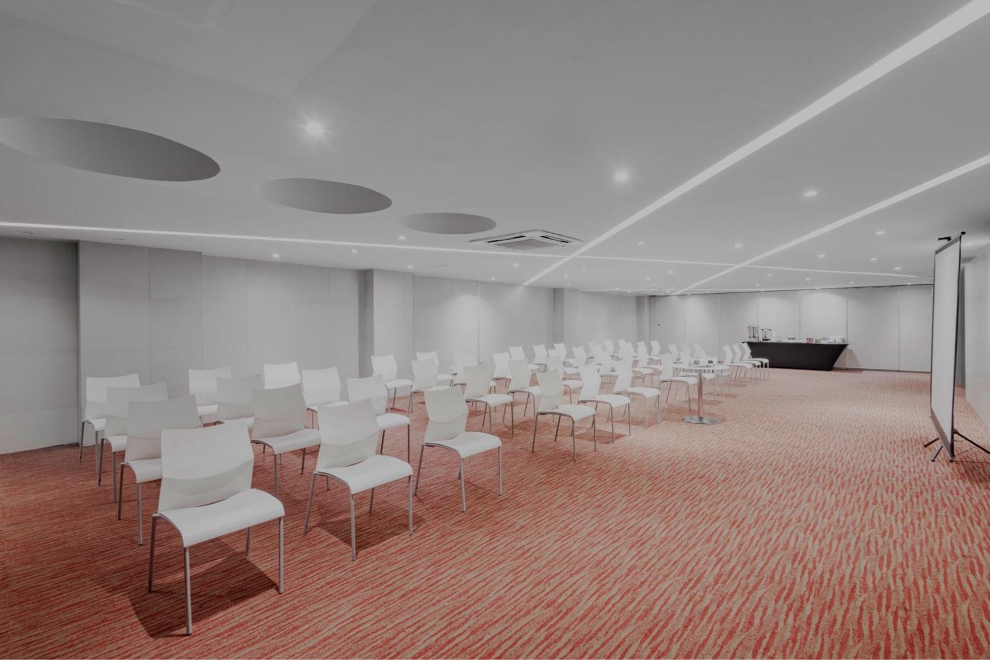 Hotel Express By Marriott Ciudad De Alameda